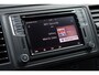 Volkswagen Transporter 2.0 TDI L2H1 Highline 102PK / 75kW, Highline, achterdeuren met ruit en wisser, navigatie, multifunctioneel lederen stuurwiel, parkeersensoren voor en achter (pdc), trekhaak, voorruit verwarming, cruise control, licht en regensensor, airco