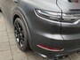 Porsche Cayenne Coupé 3.0 E-Hybrid 463PK - Matt Zwart I Panorama dak I Leer I Navigatie en nog veel Meer...