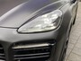 Porsche Cayenne Coupé 3.0 E-Hybrid 463PK - Matt Zwart I Panorama dak I Leer I Navigatie en nog veel Meer...