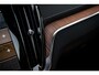 Volvo V60 2.0 T6 Plug-in hybrid AWD Ultra Dark | Heico | Polestar | Trekhaak | Stoel Ventilatie en Massage | Bowers & Wilkins | 360 Camera | Gelamineerd Glas |