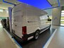 Volkswagen Crafter Bedrijfswagens Trendline L3H3 35 (140 pk) 103 kW pk 6 versn. Hand | BPM vrij | Vierseizoensbanden | Trekhaak met vaste kogel (inclusief aanhangwagenstabilisator) | Middelhoog dak (h3) | Achteruitrijcamera (rear view) |