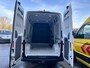 Volkswagen Crafter Bedrijfswagens Trendline L3H3 35 (140 pk) 103 kW pk 6 versn. Hand | BPM vrij | Vierseizoensbanden | Trekhaak met vaste kogel (inclusief aanhangwagenstabilisator) | Middelhoog dak (h3) | Achteruitrijcamera (rear view) |
