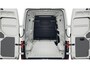 Volkswagen Crafter Bedrijfswagens Trendline L3H3 35 (140 pk) 103 kW pk 6 versn. Hand | BPM vrij | Vierseizoensbanden | Trekhaak met vaste kogel (inclusief aanhangwagenstabilisator) | Middelhoog dak (h3) | Achteruitrijcamera (rear view) |