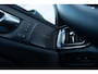 Volvo V60 T6 AWD 350 pk Plug-in hybrid Ultra Bright | Longe Range | Google | Massage | 360 Camera | Alarm | Schuif-/Kanteldak | Adaptieve Cruise | Pilot Assist | Head-Up Display | Keyless | 19" LM