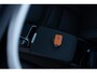 Volvo V60 T6 AWD 350 pk Plug-in hybrid Ultra Bright | Longe Range | Google | Massage | 360 Camera | Alarm | Schuif-/Kanteldak | Adaptieve Cruise | Pilot Assist | Head-Up Display | Keyless | 19" LM