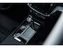 Volvo V60 T6 AWD 350 pk Plug-in hybrid Ultra Bright | Longe Range | Google | Massage | 360 Camera | Alarm | Schuif-/Kanteldak | Adaptieve Cruise | Pilot Assist | Head-Up Display | Keyless | 19" LM