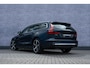 Volvo V60 T6 AWD 350 pk Plug-in hybrid Ultra Bright | Longe Range | Google | Massage | 360 Camera | Alarm | Schuif-/Kanteldak | Adaptieve Cruise | Pilot Assist | Head-Up Display | Keyless | 19" LM
