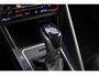 Volkswagen Polo 1.0 TSI R-Line 95PK / 70kW DSG, Achteruitrijcamera (rear view), LED koplampen, extra getint glas, Digital Cockpit Pro, comfortstoelen, 16'' 'Valencia' LMV, Apple Carplay / Android Auto, draadloos telefoon laden, DAB+, verkeerstekenherkenning, parkeersensoren voor en achter (pdc), elektrisch verstel-, verwarm- en inklapbare buitenspiegels, 48 maanden garantie / max 100.000km