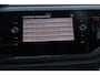 Volkswagen Polo 1.0 TSI R-Line 95PK / 70kW DSG, Achteruitrijcamera (rear view), LED koplampen, extra getint glas, Digital Cockpit Pro, comfortstoelen, 16'' 'Valencia' LMV, Apple Carplay / Android Auto, draadloos telefoon laden, DAB+, verkeerstekenherkenning, parkeersensoren voor en achter (pdc), elektrisch verstel-, verwarm- en inklapbare buitenspiegels, 48 maanden garantie / max 100.000km