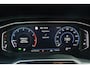 Volkswagen Polo 1.0 TSI R-Line 95PK / 70kW DSG, Achteruitrijcamera (rear view), LED koplampen, extra getint glas, Digital Cockpit Pro, comfortstoelen, 16'' 'Valencia' LMV, Apple Carplay / Android Auto, draadloos telefoon laden, DAB+, verkeerstekenherkenning, parkeersensoren voor en achter (pdc), elektrisch verstel-, verwarm- en inklapbare buitenspiegels, 48 maanden garantie / max 100.000km