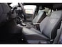 Volkswagen Polo 1.0 TSI R-Line 95PK / 70kW DSG, Achteruitrijcamera (rear view), LED koplampen, extra getint glas, Digital Cockpit Pro, comfortstoelen, 16'' 'Valencia' LMV, Apple Carplay / Android Auto, draadloos telefoon laden, DAB+, verkeerstekenherkenning, parkeersensoren voor en achter (pdc), elektrisch verstel-, verwarm- en inklapbare buitenspiegels, 48 maanden garantie / max 100.000km