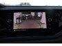 Volkswagen Polo 1.0 TSI R-Line 95PK / 70kW DSG, Achteruitrijcamera (rear view), LED koplampen, extra getint glas, Digital Cockpit Pro, comfortstoelen, 16'' 'Valencia' LMV, Apple Carplay / Android Auto, draadloos telefoon laden, DAB+, verkeerstekenherkenning, parkeersensoren voor en achter (pdc), elektrisch verstel-, verwarm- en inklapbare buitenspiegels, 48 maanden garantie / max 100.000km