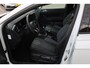 Volkswagen Polo 1.0 TSI R-Line 95PK / 70kW Verwarmbare voorstoelen, Keyless Entry & Start, volledig digitaal instrumentenpaneel, Apple Carplay & Android Auto, adaptive cruise control met Stop & Go en stuurhulp, Climatronic airconditioning, extra getint glas achter, buitenspiegels elektrisch verstel-, inklap- en verwambaar, 16'' LMV