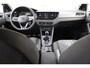 Volkswagen Polo 1.0 TSI R-Line 95PK / 70kW Verwarmbare voorstoelen, Keyless Entry & Start, volledig digitaal instrumentenpaneel, Apple Carplay & Android Auto, adaptive cruise control met Stop & Go en stuurhulp, Climatronic airconditioning, extra getint glas achter, buitenspiegels elektrisch verstel-, inklap- en verwambaar, 16'' LMV