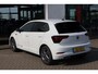 Volkswagen Polo 1.0 TSI R-Line 95PK / 70kW Verwarmbare voorstoelen, Keyless Entry & Start, volledig digitaal instrumentenpaneel, Apple Carplay & Android Auto, adaptive cruise control met Stop & Go en stuurhulp, Climatronic airconditioning, extra getint glas achter, buitenspiegels elektrisch verstel-, inklap- en verwambaar, 16'' LMV