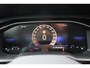 Volkswagen Polo 1.0 TSI R-Line 95PK / 70kW Verwarmbare voorstoelen, Keyless Entry & Start, volledig digitaal instrumentenpaneel, Apple Carplay & Android Auto, adaptive cruise control met Stop & Go en stuurhulp, Climatronic airconditioning, extra getint glas achter, buitenspiegels elektrisch verstel-, inklap- en verwambaar, 16'' LMV
