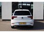 Volkswagen Polo 1.0 TSI R-Line 95PK / 70kW Verwarmbare voorstoelen, Keyless Entry & Start, volledig digitaal instrumentenpaneel, Apple Carplay & Android Auto, adaptive cruise control met Stop & Go en stuurhulp, Climatronic airconditioning, extra getint glas achter, buitenspiegels elektrisch verstel-, inklap- en verwambaar, 16'' LMV