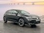 Volkswagen Golf 1.5 eTSI 150 7DSG R-Line Edition | 'App-Connect' draadloze smartphone integratie | Achterbank in ongelijke delen neerklapbaar incl. middenarmsteun en doorlaadmogelijkheid | Afstandscontrolesysteem (Front Assist)
