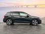 Volkswagen Golf 1.5 eTSI 116 7DSG Life Edition | 'App-Connect' draadloze smartphone integratie | Achterbank in ongelijke delen neerklapbaar incl. middenarmsteun en doorlaadmogelijkheid | Afstandscontrolesysteem (Front Assist)
