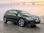 Volkswagen Golf 1.5 eTSI 116 7DSG Life Edition | 'App-Connect' draadloze smartphone integratie | Achterbank in ongelijke delen neerklapbaar incl. middenarmsteun en doorlaadmogelijkheid | Afstandscontrolesysteem (Front Assist)