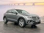 Volkswagen T-Roc 1.0 TSI 116 6MT R-Line Edition | 'App-Connect' draadloze smartphone integratie | Airconditioning automatisch, 2-zone (Climatronic) | Automatische afstandsregeling (Adaptive Cruise Control)