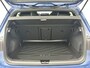 Volkswagen Golf 1.5 eTSI 116 7DSG R-Line Edition | 'App-Connect' draadloze smartphone integratie | Achterbank in ongelijke delen neerklapbaar incl. middenarmsteun en doorlaadmogelijkheid | Advance pakket