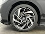 Volkswagen ID.7 Tourer 77 kWh Elektromotor 286 1AT Pro Business | 'App-Connect' draadloze smartphone integratie | Achterbank in ongelijke delen neerklapbaar incl. middenarmsteun en doorlaadmogelijkheid | Afstandscontrolesysteem (Front Assist), met voetgangers- en fietsersherkenning