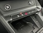 Audi Q3 35 TFSI 150 S tronic S edition Competition | Achterbank plus met middenarmsteun en bekerhouder | Achteruitrijcamera | Adaptive cruise control