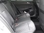 Volkswagen Golf Variant R-Line Edition | Inclusief €2000,- inruilvoordeel Inclusief €2000,- inruilvoordeel | 'App-Connect' draadloze smartphone integratie | Achterbank in ongelijke delen neerklapbaar incl. middenarmsteun en doorlaadmogelijkheid | Afstandscontrolesysteem (Front Assist)