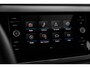 Volkswagen Polo R-Line Business Inclusief €2000,- inruilvoordeel | | 'App-Connect' draadloze smartphone integratie | Achterlichten LED, luxe uitgevoerd incl. dynamische knipperlichten | Afstandscontrolesysteem (Front Assist)