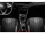 Volkswagen Polo R-Line Business Inclusief €2000,- inruilvoordeel | | 'App-Connect' draadloze smartphone integratie | Achterlichten LED, luxe uitgevoerd incl. dynamische knipperlichten | Afstandscontrolesysteem (Front Assist)
