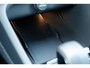 Volvo EC40 Single Motor Extended Range 82 kWh Plus, Volvo EC40 Single Motor Extended Range 252PK 82 kWh Plus, 734 Fjord Blue Metallic, R980 Microtech/Nubuck Charcoal, Glazen panoramadak, 19" lichtmetalen velgen, Extra getint glas achter, Trekhaak semi elektrisch inklapbaar, Climate Pack, Driver Assist & Awareness, Google Maps & Infotainment