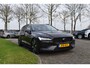 Volvo V60 T6 AWD 350PK Plug-in Hybrid Essential Edition Black | Demo | Camera | 19"LMV | Stoel-stuur verwarming | Getint glas