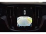 Volvo V60 T6 AWD 350PK Plug-in Hybrid Essential Edition Black | Demo | Camera | 19"LMV | Stoel-stuur verwarming | Getint glas