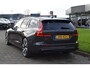 Volvo V60 T6 AWD 350PK Plug-in Hybrid Essential Edition Black | Demo | Camera | 19"LMV | Stoel-stuur verwarming | Getint glas
