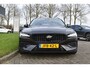 Volvo V60 T6 AWD 350PK Plug-in Hybrid Essential Edition Black | Demo | Camera | 19"LMV | Stoel-stuur verwarming | Getint glas