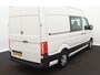 Volkswagen Crafter 2.0 TDI L3H3 Comfortline 140 PK Volkswagen Crafter 30 2.0 TDI L3H3 Comfortline | Radio | Dubbele cabine | Airco | Bluetooth | Parkeerhulp voor + achter | Cruise control | Navigatie | App-connect | Camera |