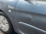 Citroën Xsara Picasso 1.6i-16V Caractère Clima, Parkeer sensoren,  Lichte schade Bij de verkoop van gebruikte voertuigen door CD-Cars wordt geen standaard garantie verstrekt. De koper aanvaardt het voertuig in de staat waarin het zich bevindt op het moment van aankoop, in