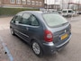 Citroën Xsara Picasso 1.6i-16V Caractère Clima, Parkeer sensoren,  Lichte schade Bij de verkoop van gebruikte voertuigen door CD-Cars wordt geen standaard garantie verstrekt. De koper aanvaardt het voertuig in de staat waarin het zich bevindt op het moment van aankoop, in
