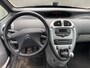 Citroën Xsara Picasso 1.6i-16V Caractère Clima, Parkeer sensoren,  Lichte schade Bij de verkoop van gebruikte voertuigen door CD-Cars wordt geen standaard garantie verstrekt. De koper aanvaardt het voertuig in de staat waarin het zich bevindt op het moment van aankoop, in