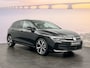 Volkswagen Golf 1.5 eHybrid 204 6DSG eHybrid Life Edition | 'App-Connect' draadloze smartphone integratie | Achterbank in ongelijke delen neerklapbaar incl. middenarmsteun en doorlaadmogelijkheid | Achteruitrijcamera (Rear View)