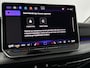 Volkswagen Golf 1.5 eHybrid 204 6DSG eHybrid Life Edition | 'App-Connect' draadloze smartphone integratie | Achterbank in ongelijke delen neerklapbaar incl. middenarmsteun en doorlaadmogelijkheid | Achteruitrijcamera (Rear View)