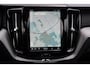 Volvo XC60 2.0 T8 AWD Ultra Dark | Bowers & Wilkins | Actieve luchtvering met FOUR-C | 22" 5-Dubbel Spaaks Matt Black | Gelamineerde zijruiten | Visual Park Assist |