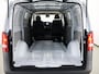 Mercedes-Benz eVito Bestelwagen 66 kWh L2 | Stoelverwarming | Achterdeuren | Navigatie | Airco | Cruise Control | Schuifdeur links en Rechts |