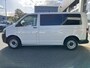 Volkswagen Transporter Kombi 2.0 TDI 140 pk DSG Automaat L1H1 BM 20 stuks op Voorraad !!!  BTW en BPM vrij Airco Cruise control PDC Trekhaak 1e eigenaar Ideaal voor ombouw naar camper Euro 5