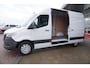 Mercedes-Benz Sprinter 317 CDI 170PK L2H2 Pro automaat Schuifdeur links en Rechts Nr. V041 | Trekhaak 3.500KG | Climate | Cruise | Apple/Android | Blis | Camera