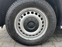 Volkswagen Transporter Kombi 2.0 TDI 140 PK DSG Automaat L1H1 BTW en BPM vrij Airco Cruise control Trekhaak PDC 1e eigenaar Marge Ideaal voor ombouw naar camper Euro 5 Personenbus Kombi Combi Tourer Groepsvervoer