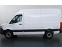 Mercedes-Benz eSprinter 314 L2 H2 PRO | 56 kWh | 100% elektrisch | 2000kg Trekhaak | 115Kw/u DC Snelladen | Smartphone integratie pakket | Carplay | Camera | Comfort bestuurdersstoel |