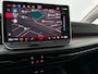 Volkswagen Golf 1.5 eHybrid 204 6DSG eHybrid Life Edition | 'App-Connect' draadloze smartphone integratie | Achterbank in ongelijke delen neerklapbaar incl. middenarmsteun en doorlaadmogelijkheid | Achteruitrijcamera (Rear View)