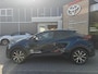 Toyota C-HR 1.8 HYBRID 140 DYNAMIC NIEUW DIRECT LEVERBAAR NAVI CLIMA PARK-SENSOREN 18" LM-VELGEN CAMERA KEYLESS AD-CRUISE DODEHOEKDETECTIE